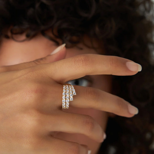 18K Gold Spiral Diamond Ring