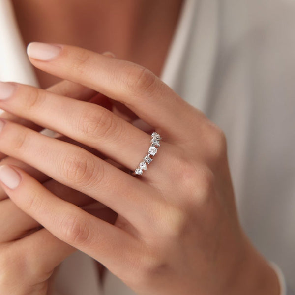 18K Gold Diamond Party Ring