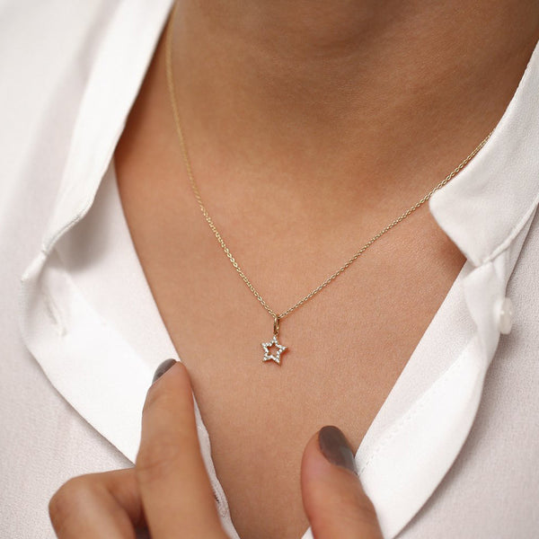 18K Gold Tiny Star Diamond Necklace