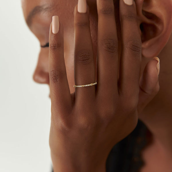 18K Gold Silohe Diamond Ring